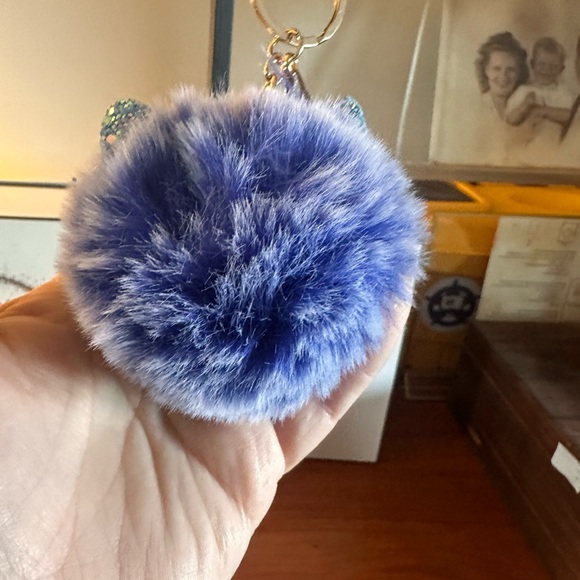 Purple Faux Fur Owl Keychain Bag Charm with Gold Accents NWT - Picture 2 of 3